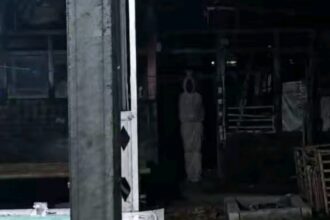 Kabar teror pocong keliling di wilayah Tangerang bikin resah warga. Foto: TikTok @bangrizalll_02