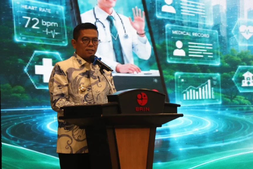 ubernur Provinsi Banten, Andra Soni, dalam Seminar Nasional bertajuk “Transformasi Digital Layanan Kesehatan di Indonesia: Model Implementasi Telemedicine dalam Penguatan Sistem Kesehatan Daerah” yang digelar BRIN pada Selasa (19/5). Foto: Dok Humas
