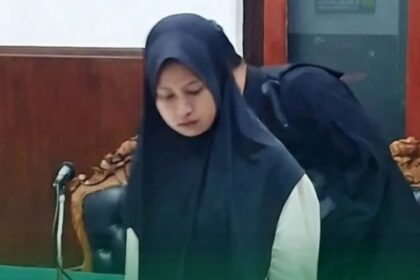Nur Hasannah Prasetya terapis spa di Surabaya didakwa mencuri uang milik rekan kerjanya hingga mencapai Rp1,285 miliar. Foto: IG @suroboyoraya