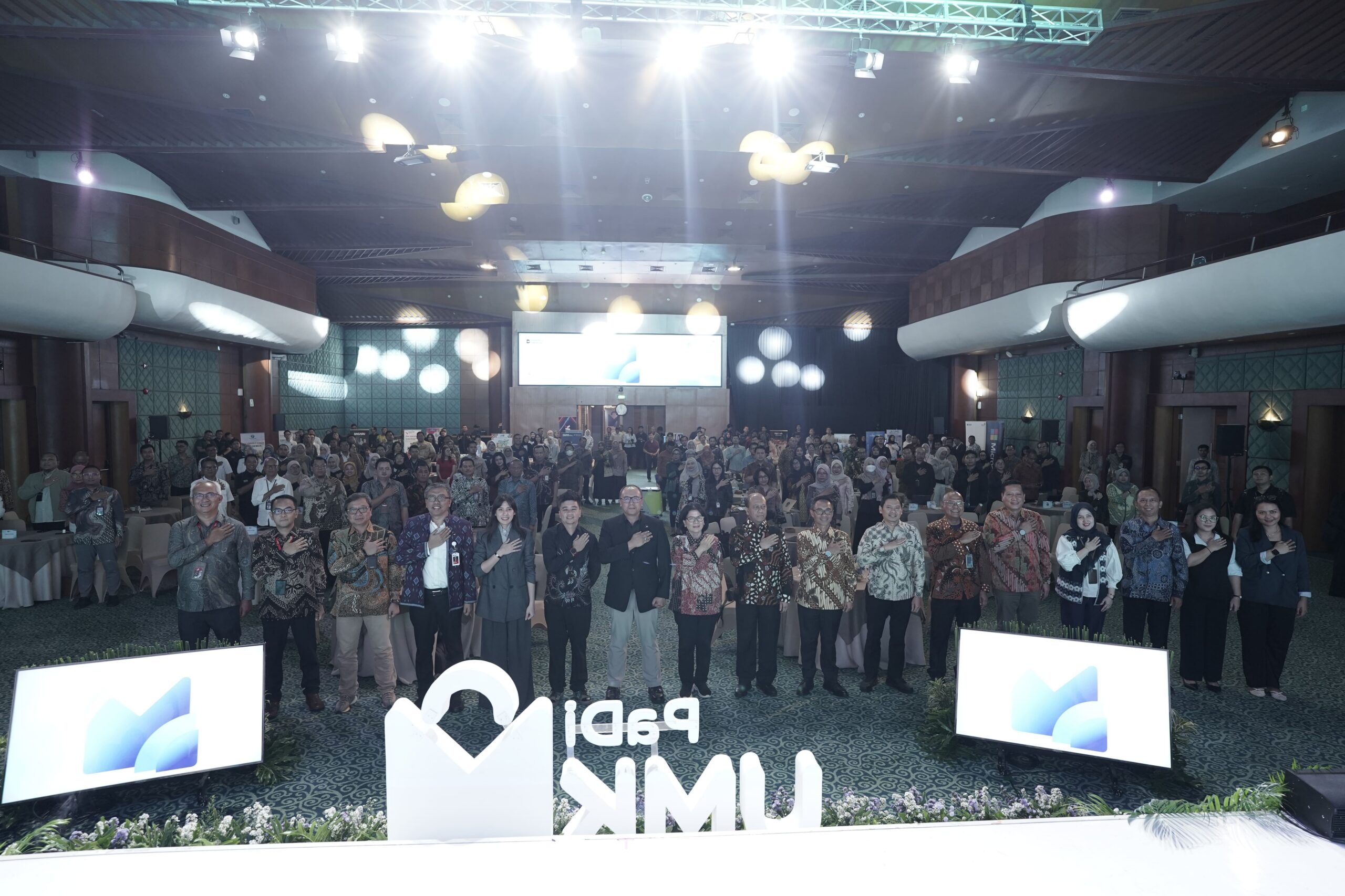 Didukung Danantara, PaDi UMKM Perkuat Ekosistem Pengadaan Digital BUMN dan UMKM 2 PaDi Business Forum & Showcase 2026 yang diselenggarakan oleh PaDi UMKM menjadi momentum kolaborasi antara BUMN dan UMKM untuk memperkuat ekosistem pengadaan digital yang inklusif, transparan, dan berkelanjutan, Senin (6/5). Foto: Telkom Indonesia