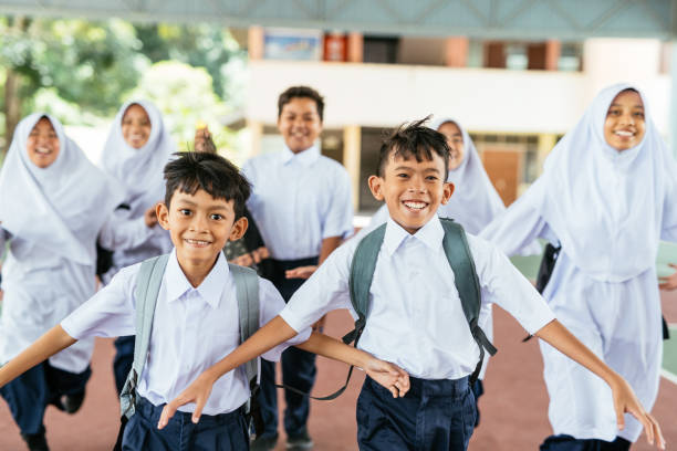ILUSTRASI SISWA TKA