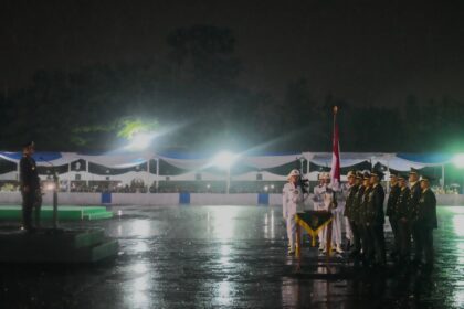 Kepala Staf Angkatan Darat (Kasad) Jenderal TNI Maruli Simanjuntak, saat melantik 1.202 Perwira Remaja (Paja) TNI AD lulusan Pendidikan Pembentukan Perwira (Diktukpa) Gelombang I Tahun Anggaran 2026, di Lapangan Wiradhika, Secapaad, Bandung. Foto: Dispenad