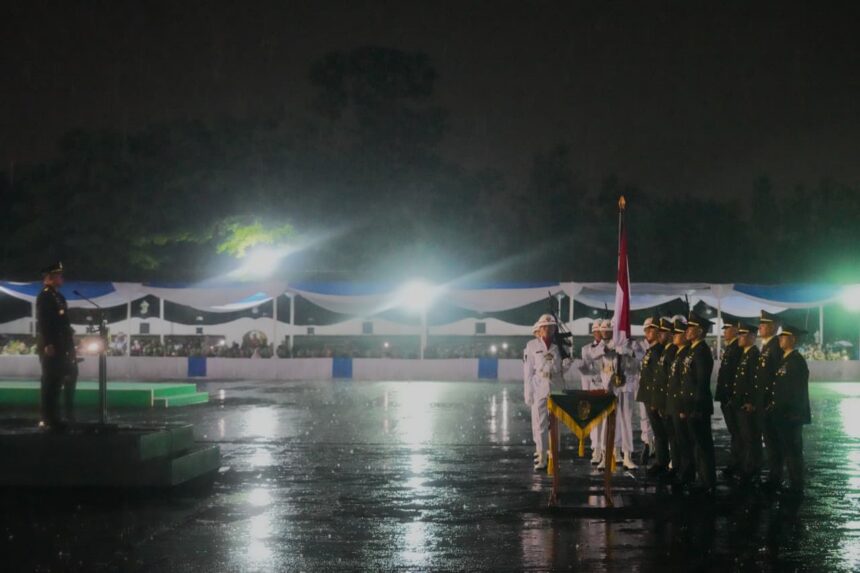 Kepala Staf Angkatan Darat (Kasad) Jenderal TNI Maruli Simanjuntak, saat melantik 1.202 Perwira Remaja (Paja) TNI AD lulusan Pendidikan Pembentukan Perwira (Diktukpa) Gelombang I Tahun Anggaran 2026, di Lapangan Wiradhika, Secapaad, Bandung. Foto: Dispenad