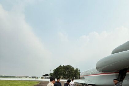 Unit Modem dan telpon seliler tiba di Miangas Puoau Terdepan RI di Sulawesi Utara. Foto: Dok Kemkomdigi