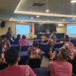 BPJS melakukan sosialisasi pada mitra pekerja Favehotel Cililitan Jakarta. Foto: Dok Humas