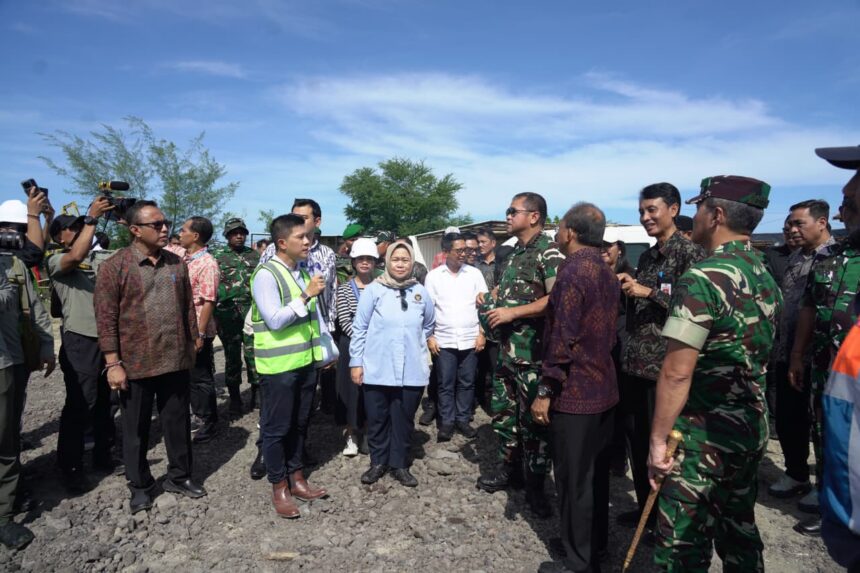 Kepala Staf Angkatan Darat (Kasad) Jenderal TNI Maruli Simanjuntak, melaksanakan rangkaian kegiatan peninjauan dan koordinasi terkait pengelolaan sampah terpadu dan pengembangan energi baru terbarukan di Provinsi Bali, Jumat (22/5/2026). Foto: Dispenad