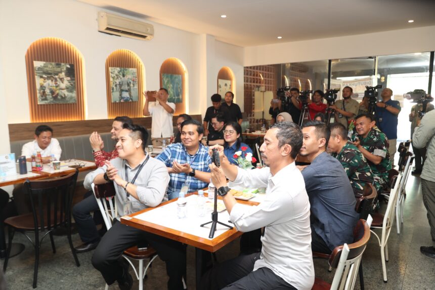 Kegiatan silaturahmi awak media dengan jajaran Dinas Penerangan Angkatan Darat (Dispenad). Foto: Dispenad