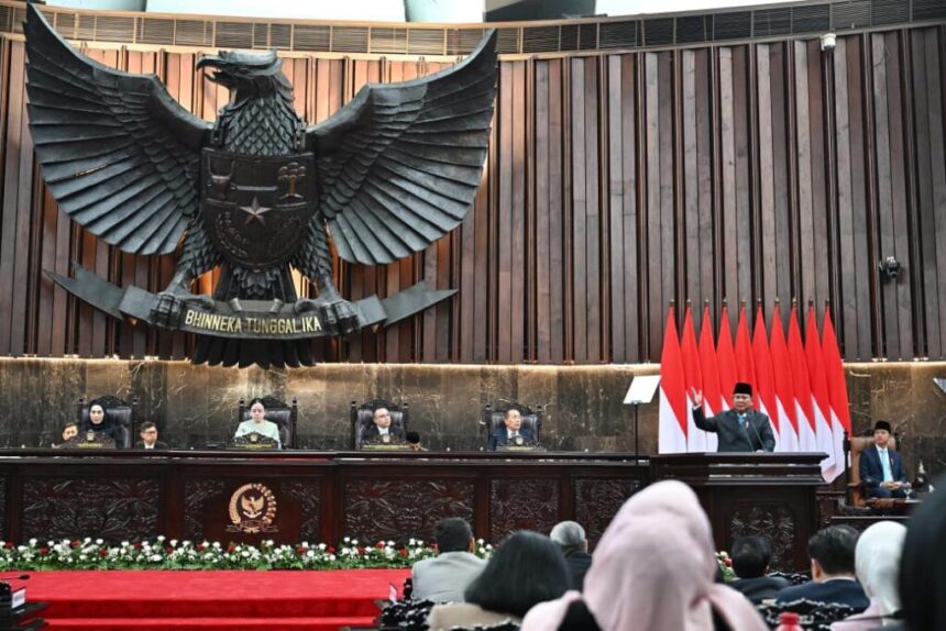 Presiden Prabowo Subianto saat menyampaikan pidato Penyampaian KEM PPKF RAPBN Tahun Anggaran 2027 di Ruang Rapat Paripurna Gedung Nusantara MPR/DPR/DPD RI, Jakarta, pada Selasa, 20 Mei 2026. Foto: BPMI Setpres