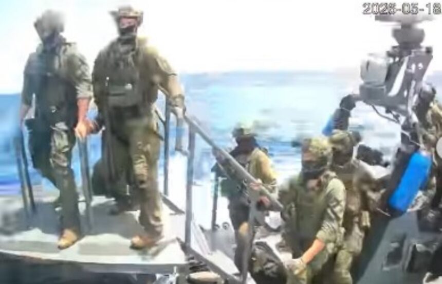 Tentara Israel mencegat armada Global Sumud Flotilla yang sedang menuju Gaza. Foto: Global Sumud Flotilla
