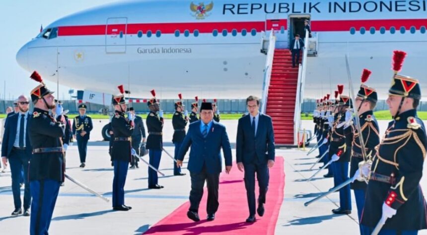 Presiden Prabowo Subianto, tiba di Bandara Orly, Paris, Republik Prancis, Selasa (26/5/2026). Foto: BPMI Setpres