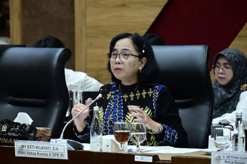 Wakil Ketua Komisi X DPR RI, MY Esti Wijayanti. Foto: Parlementaria