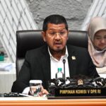 Wakil Ketua Komisi V DPR RI Roberth Rouw dalam agenda Rapat Kerja Komisi V DPR RI bersama Menteri P20260529090108