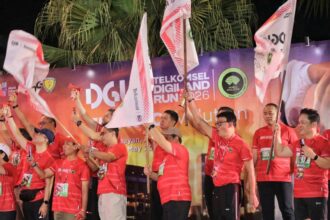 Gubernur DKI Jakarta, Pramono Anung melepas peserta lomba lari Digiland Run 2026, di Gelora Bung Karno (GBK), Minggu (17/6/2026). Foto: Ist