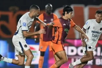 Borneo menang 2-0 dari tim tamu Persita. Foto : Ist