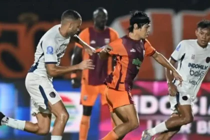 Borneo menang 2-0 dari tim tamu Persita. Foto : Ist