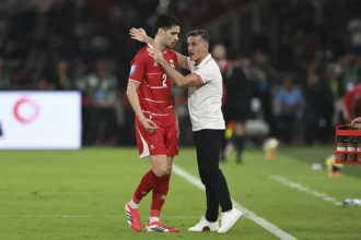 Pelatih John Herdman dan timnas PSSI Senior. Foto : Ist