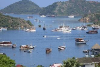 labuan bajo pemandangan t polri