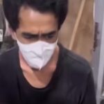 Pria diduga lakukan pelecehan terhadap sesama pria di Cipayung, Jakarta Timur. Foto: Tangkapan layar Instagram @kabarcipayung24jam