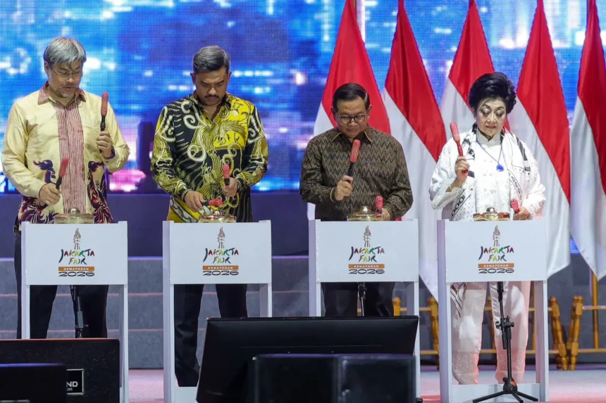 Jakarta Fair 2026 resmi dibuka oleh Gubernur DKI Jakarta dan Kemen UMKM. Foto: Dok humas