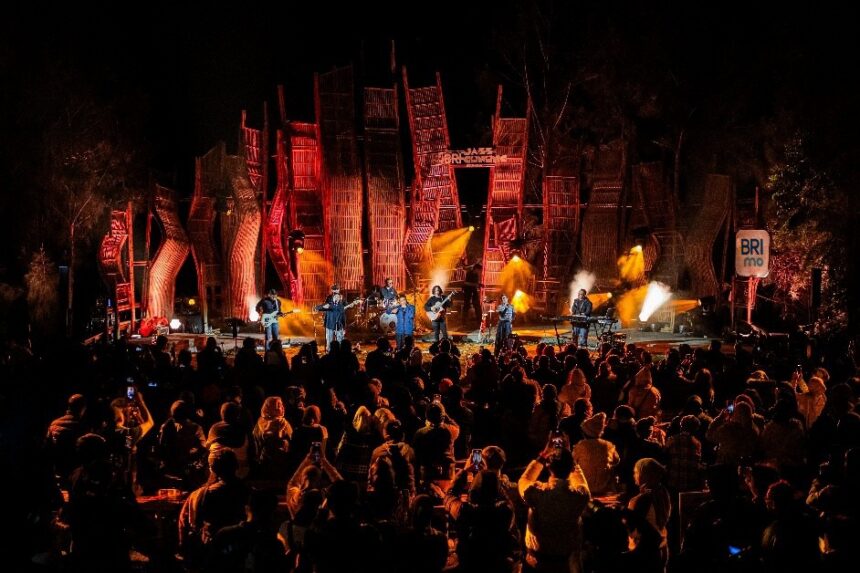 BRI kembali menunjukkan komitmennya dalam mendukung pengembangan ekosistem ekonomi kreatif, budaya, dan pariwisata nasional melalui dukungannya pada penyelenggaraan BRI Jazz Gunung Series 2026. Foto: Dok BRI
