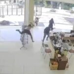 Seorang warga di Desa Kencong, Jember, menjadi korban pembacokan oleh pria yang diduga ODGJ. Foto: Tangkapan layar Instagram @jember.keras