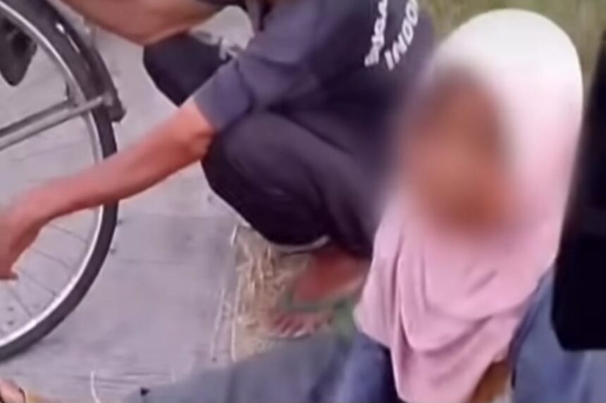 Seorang nenek di Sumberlawang, Sragen, diduga meminta uang tebusan Rp1 juta kepada pemilik dompet. Foto: Tangkap layar Instagram @sragenkerenn
