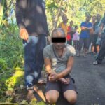 Warga Negara Rusia diamankan petugas gabungan di Dusun Kayang, Desa Kayubihi, Kecamatan Bangli, Kabupaten Bangli, Bali, Jumat (5/6/2026). Foto: Ist