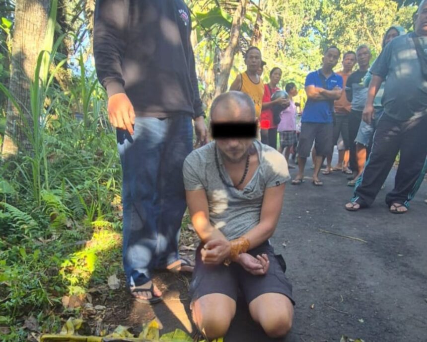 Warga Negara Rusia diamankan petugas gabungan di Dusun Kayang, Desa Kayubihi, Kecamatan Bangli, Kabupaten Bangli, Bali, Jumat (5/6/2026). Foto: Ist