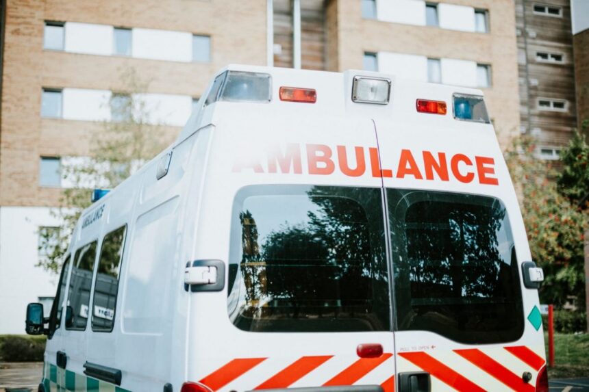 AMBULANS FREEPIK