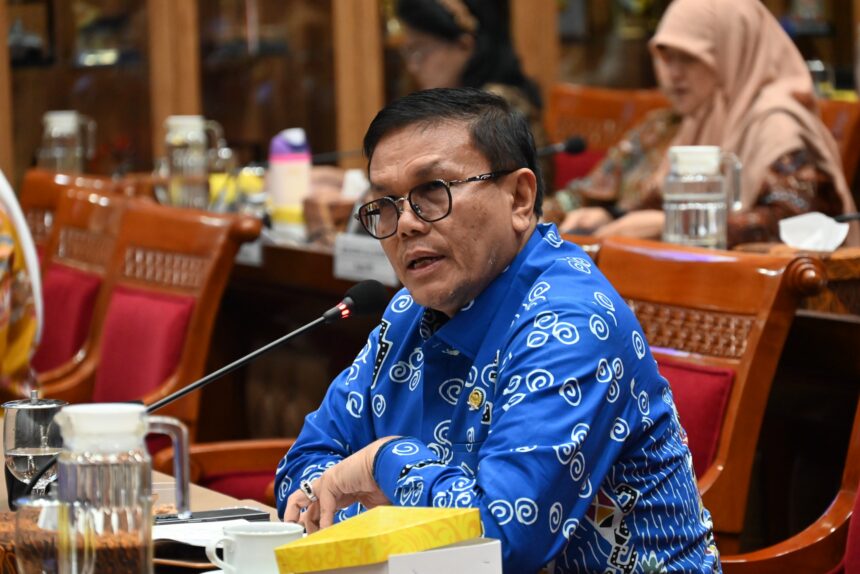 Anggota Komisi X DPR RI Sabam Sinaga Dalam Rapat Kerja Komisi X DPR RI bersama Menteri Pendidikan Ti20260603152024
