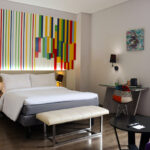 ibis Styles Jakarta Mangga Dua Square, menghadirkan paket menginap bertajuk Extended Escape Deal, yang dirancang untuk memberikan kenyamanan maksimal bagi tamu yang membutuhkan masa tinggal lebih lama sekaligus mendukung gaya hidup yang lebih berkelanjutan. (istimewa/dok. ibis Styles Jakarta Mangga Dua Square).
