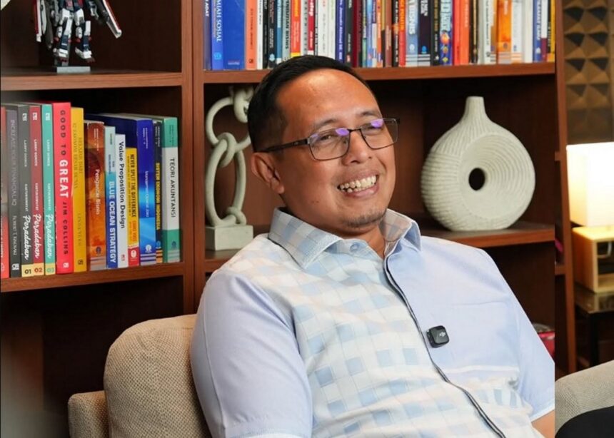 Hasan Nasbi. Foto: Instagram @bukankalengkalengid