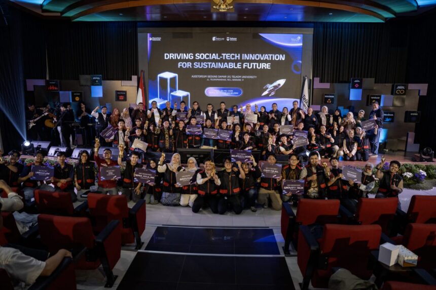 Melalui Innovillage, Telkom bersama Telkom University terus membangun ekosistem talenta digital. Tahun ini, Innovillage telah melibatkan lebih dari 10.664 talenta digital muda, menghasilkan 878 inovasi, dan menjangkau 39.084 penerima manfaat di 22 provinsi. Foto: Telkom Indonesia