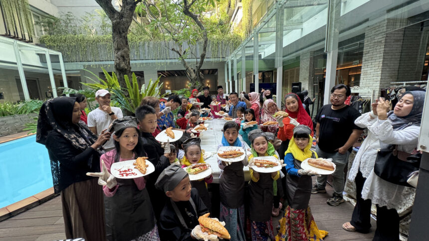 Mercure Jakarta Sabang menghadirkan kembali Abang None Cilik Competition sebagai bagian dari rangkaian acara Rona Betawi di Sabang. (istimewa/dok. Mercure Jakarta Sabang)
