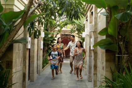 Menyambut musim liburan sekolah yang dinanti-nanti, BWH Hotels Indonesia resmi meluncurkan kampanye terbarunya bertajuk "Let’s Play Holiday". (istimewa/dok. BWH Hotels Indonesia).