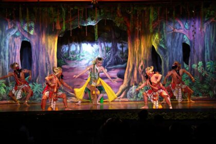 SENI WAYANG ORANG