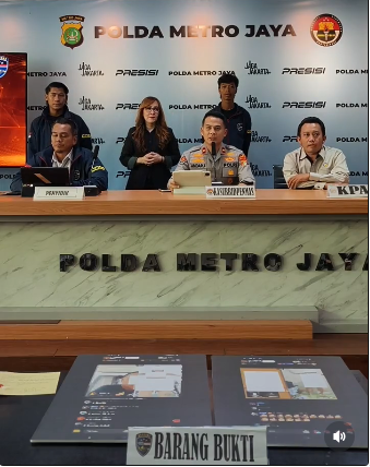 Konferensi pers di Polda Metro Jaya, Jumat (26/6/2026). Foto: IG @poldametrojaya