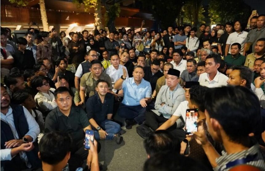 Wamentan Sudaryono, bersama Menteri ATR/BPN Nusron Wahid berada di kawasan UGM Yogyakarta, Senin (15/6/2026). Foto: Kementan
