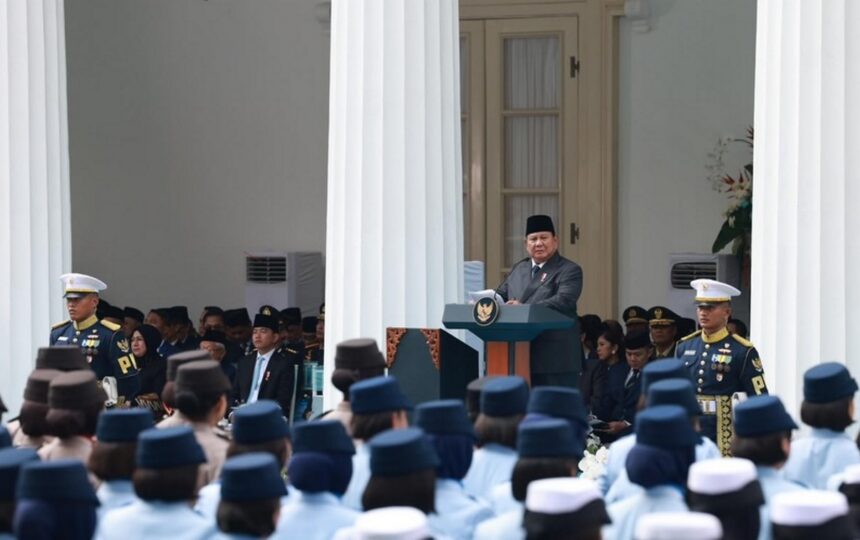 Presiden Prabowo Subianto memimpin Upacara Peringatan Hari Lahir Pancasila di Kementerian Luar Negeri, Senin (1/6/2026). Foto: Tim Media Presiden