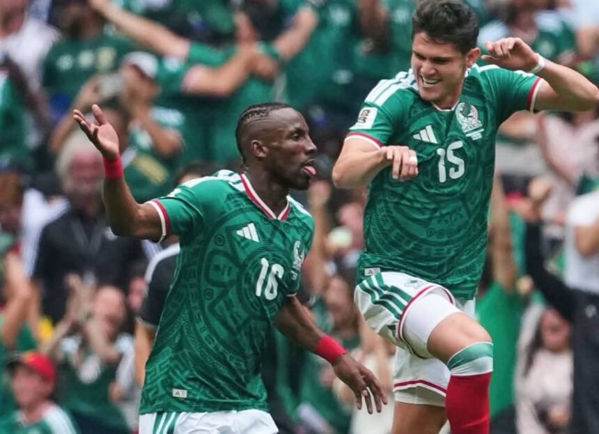 Julian Quinones merayakan gol pertama timnya dalam pertandingan Grup A Piala Dunia 2026 antara Meksiko vs Afrika Selatan di Stadion Azteca Mexico City, Kamis (11/6/2026). Foto: Instagram @miseleccionmx