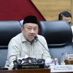 Wakil Ketua Komisi X DPR RI Lalu Hadrian Irfani saat rapat kerja Komisi X DPR RI bersama Menteri Pendidikan Dasar dan Menengah di Ruang Rapat Komisi X, Kompleks Parlemen, Senayan, Jakarta, Rabu (17/6/2026). Foto: Parlementaria