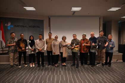 Wakil Ketua BURT DPR RI Indah Kurniawati saat kunjungan BURT DPR RI ke National Hospital Surabaya J20260614200056