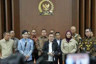 Wakil Ketua DPR RI Koordinator Bidang Politik dan Keamanan Sufmi Dasco Ahmad dalam konferensi pers 20260618204010