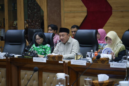 Wakil Ketua Komisi X DPR RI Lalu Hadrian Irfani di Gedung Nusantara I Kompleks Parlemen Senayan 20260618091233