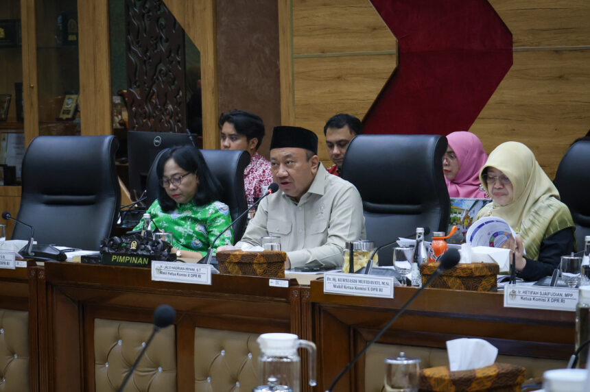 Wakil Ketua Komisi X DPR RI Lalu Hadrian Irfani di Gedung Nusantara I Kompleks Parlemen Senayan 20260618091233