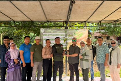 BPJS Ketenagakerjaan Kebon Sirih Tanam Pohon di Parung Panjang. Foto: Ist