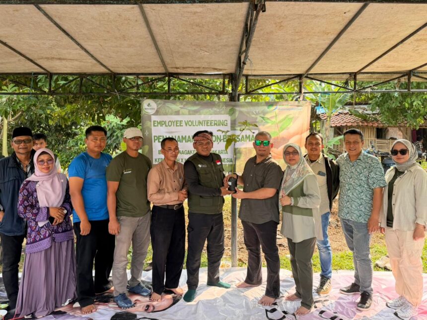 BPJS Ketenagakerjaan Kebon Sirih Tanam Pohon di Parung Panjang. Foto: Ist
