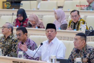 Menteri Nusron Wahid saat Rapat Kerja di DPR. Foto: dok Humas