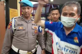 Roy Suryo tiba di RS Polri Kramat Jati untuk jalani tes kesehatan, Jumat (19/6/2026). Foto: Ist