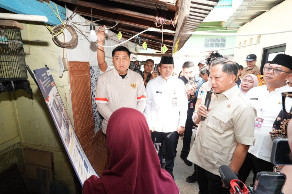 Mendagri Cek Penerima Bantuan Bedah Rumah, Perkuat Akses Hunian Layak bagi MBR 3 WhatsApp Image 2026 06 19 at 22.24.53 1